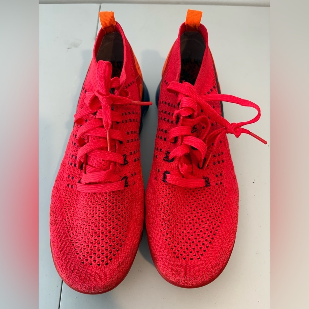 Red Nike Air Vapormax Flyknit 3 trainers Size-8